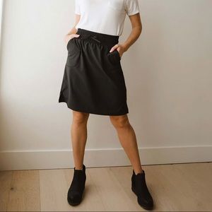 THE AWAY SKIRT, BLACK